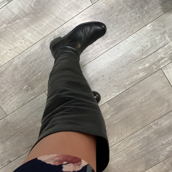 ❤️🔥 Stuart Weitzman OTK Boots ❤️🔥 - Picture 4 of 17